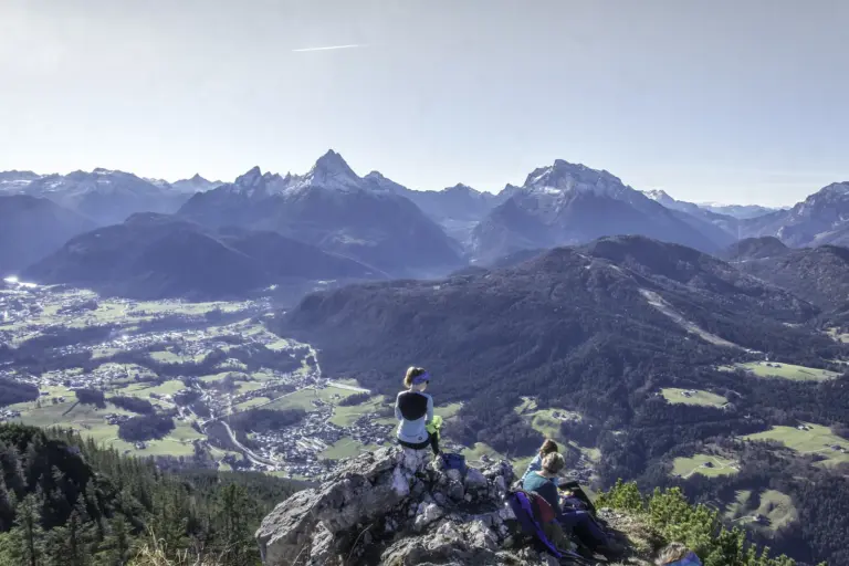 Aussicht vom Großen Rauhen Kopf auf den Talkessel und den Watzmann